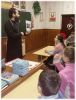 Священник Сергей Плотницкий рассказывает учащимся 6 «А», 6 «Б» классов про реабилитационный центр «Самаритянин»