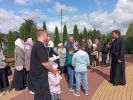 Сегодня воспитанники воскресной школы и их родители посетили храм Рождества Пресвятой Богородицы в парке.